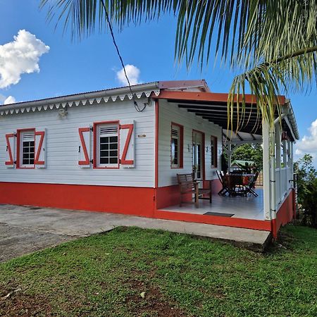 Bungalows Corail, F3 Avec Piscine A Sainte Luce Exterior foto